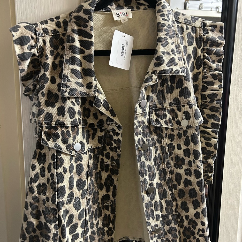 BiBi Animal Print Ruffle Sleeve Vest
